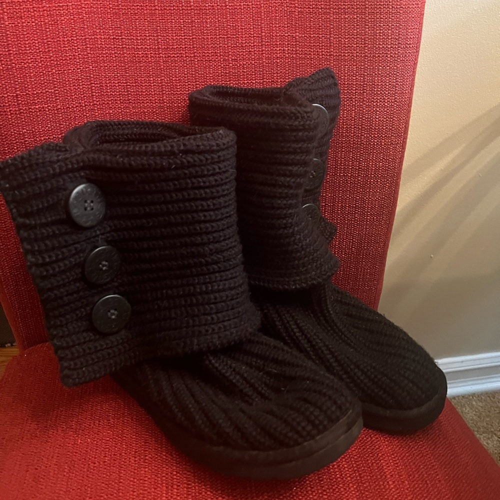 Ugg Cardi in Black